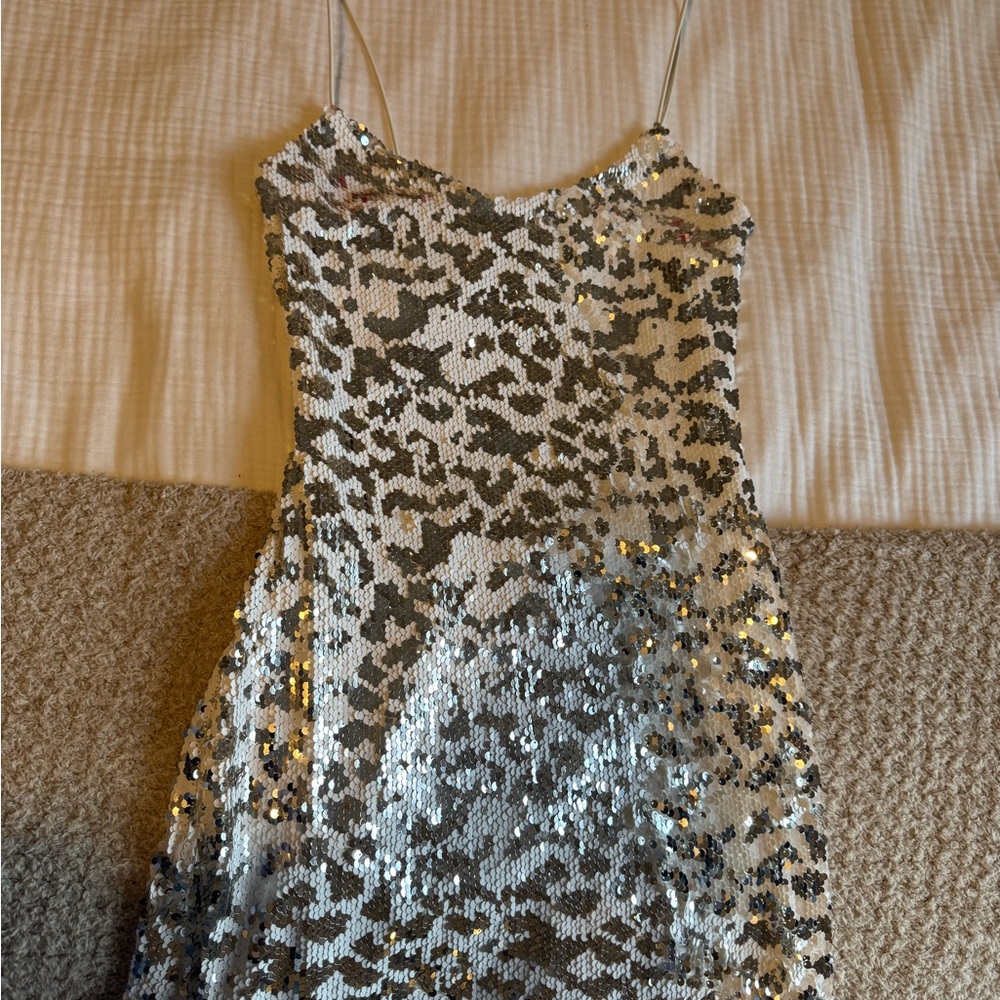 Superdown Silver Spaghetti Strap Bodycon Mini Dre… - image 2